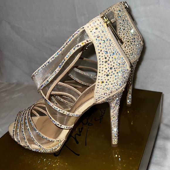 Iridescent Rhinestone/Nude Heels Size 8 - Picture 9 of 10